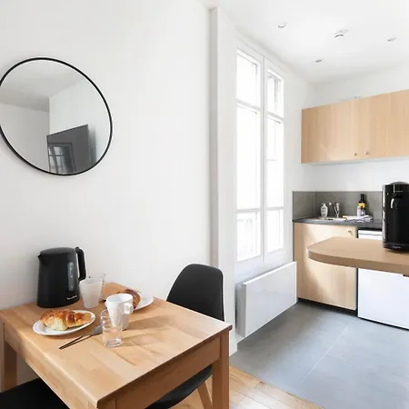 Guestready - Cozy Parisian Escape For 2 Daire