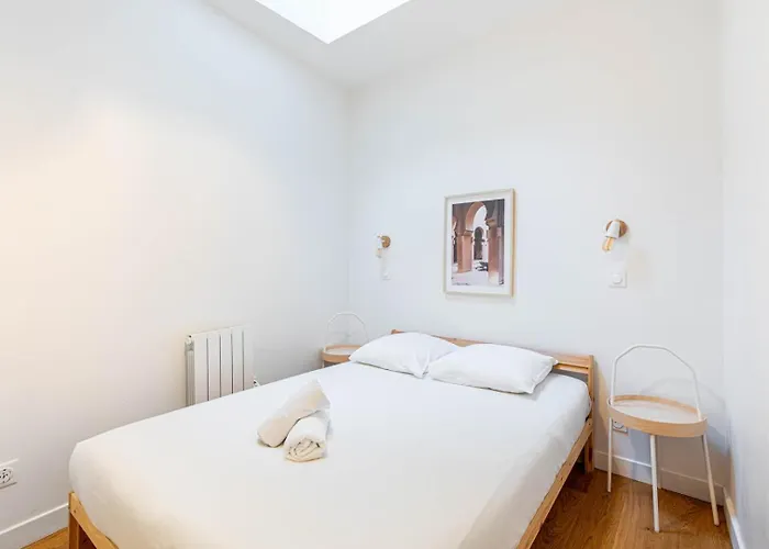Guestready - Cozy Parisian Escape For 2 アパート *